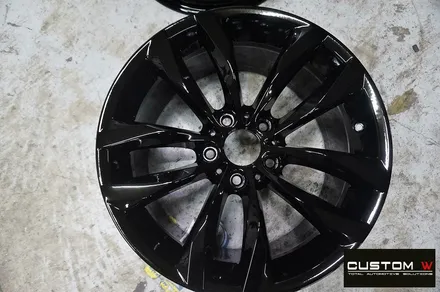 BMW F10 520d 휠 상처 수리 후 블랙유광 휠도색 + 레드 캘리퍼 도색 / 용인 처인구