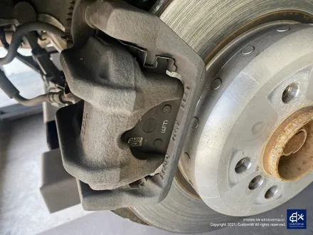 BMW F10 530d 박리 후 블랙유광 휠도색 + 분진 제거 후 블루 캘리퍼 도색 / 용인 처인구