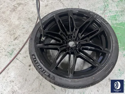 자주 입고 되는 BMW G87 M2_!! 930M 하이그로시 블랙 (검정유광) 깔끔하게 휠도색~~ : - ) / 용인 처인구