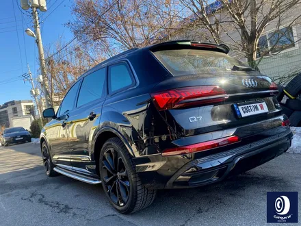 아우디 Q7 55TFSI 플라스틱 커버가 장착된 21인치 휠 블랙 유광 휠도색 + 부식 제거 후, 건메탈 그레이 캘리퍼 도색 / 용인 처인구