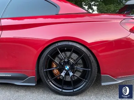 휠 수리 도색 불량 / BMW M4 763M 타 업체 잘못된 휠도색 약품 박리 / 페인트 제거 후, 사틴 블랙 휠 도색 재작업 + 카본 세라믹 골드 캘리퍼 도색 / 용인 처인구