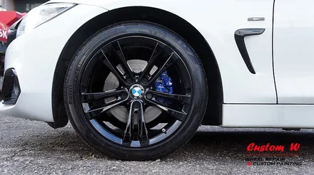 BMW 420D 그란쿠페 차량을 더욱 스포티하게! 블랙유광 휠도색과 블루 캘리퍼도색. / 용인 처인구