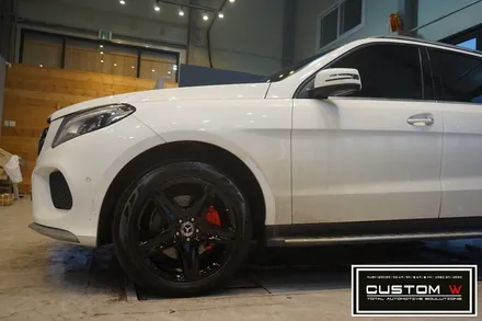벤츠 GLE350D 블랙유광 휠도색, 레드 캘리퍼도색. / 용인 처인구
