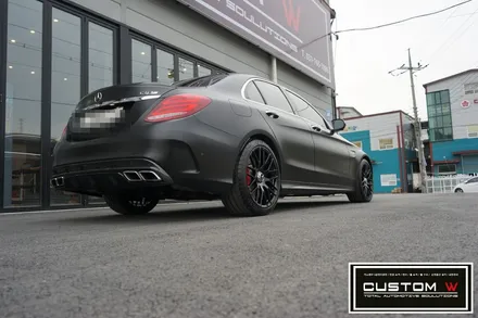 벤츠 W205 C63 AMG 휠 블랙유광 휠도색, 레드 AMG 캘리퍼도색. / 용인 처인구