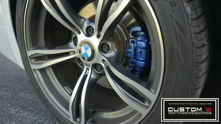 BMW F30 320d 극혐주의! 심각한 수준의 녹과 부식의 캘리퍼 블루 캘리퍼도색. / 용인 처인구