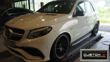 벤츠 GLE 63 AMG 맷블랙,실버 투톤 휠도색. / 용인 처인구