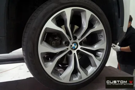 BMW X6 30D 20인치 다이아몬드 컷팅 휠 수리 복원. 제대로 된 공정과 결과물로 보답 드립니다. / 용인 처인구