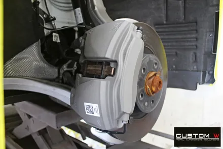 아우디 신형 A6 다이아몬드 컷팅 블랙 폴리시 휠 + 레드 캘리퍼 도색 / 용인 처인구