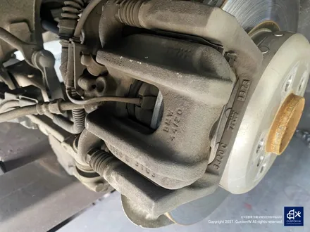 BMW F10 530d 박리 후 블랙유광 휠도색 + 분진 제거 후 블루 캘리퍼 도색 / 용인 처인구