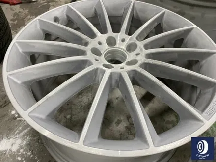 벤츠 GLE450 타 업체 잘못된 수리 도색 이력 / 기존 페인트 제거 (약품 박리) 후, 마차휠 블랙 유광 휠도색 + 레드 캘리퍼 도색 / 용인 처인구