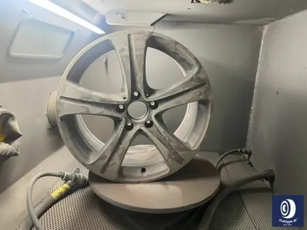 벤츠 W213 E300 18인치 휠 상처 수리 후, 다이아몬드 커팅 가공을 이용한 블랙 폴리시 휠 만들기_! / 용인 처인구