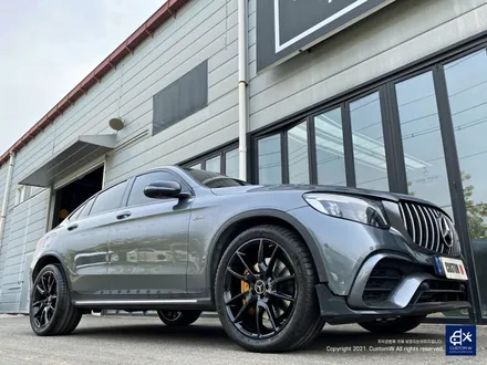 벤츠 GLC43 AMG 휠수리 후 블랙유광 휠도색 + 카본 세라믹 골드 캘리퍼 도색 / 용인 처인구