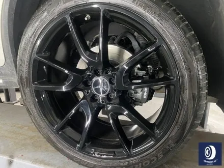 벤츠 GLC43 AMG 21인치 휠 상처 수리 후, 블랙 유광 휠 도색 + 건메탈 그레이 캘리퍼 도색 / 용인 처인구