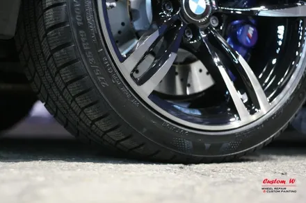 잘못된 휠수리로 엉망인 휠 다이아몬드컷팅 휠수리로 휠복원- 최강한파에도 찾아온 BMW M4 / 용인 처인구