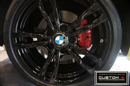 F30 BMW 320I 휠수리 후 블랙유광 휠도색, 레드 캘리퍼도색. / 용인 처인구