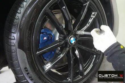 BMW G30 520D 블랙 유광 휠도색 + 블루 캘리퍼 도색 / 용인 처인구