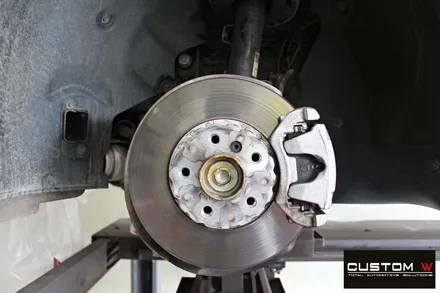 BMW 신형 3시리즈 G20 320d 블랙유광 휠도색 + 레드 캘리퍼 도색 / 용인 처인구