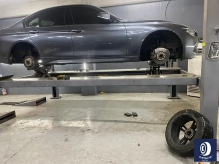 BMW F30 320i 휠도색 불량 재작업 약품 박리 후, 하이그로시 블랙 + 부식 제거 후, 블루 캘리퍼 도색 + 허브 방청 코팅 / 용인 처인구