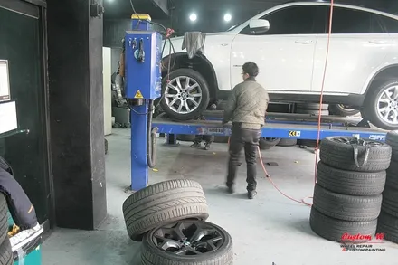 휠수리&휠도색-BMW X6 20인치 블랙무광 상처수리 후 다시 맷블랙 휠도색 / 용인 처인구