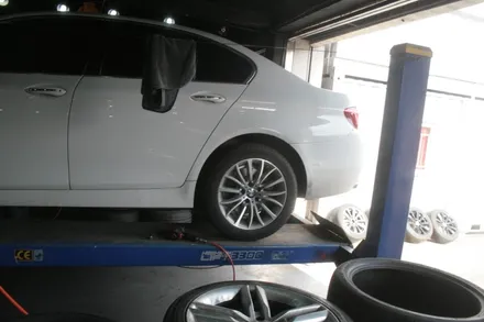 BMW 520D 럭셔리 더욱 럭셔리하게 고스트크롬 휠도색 / 용인 처인구