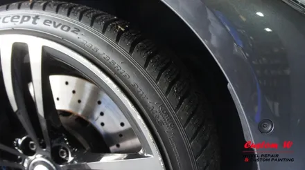 일반적인 다이아몬드컷팅 휠의 마감과는 조금 다른 BMW M4의 19인치 다이아몬드컷팅 휠수리. / 용인 처인구