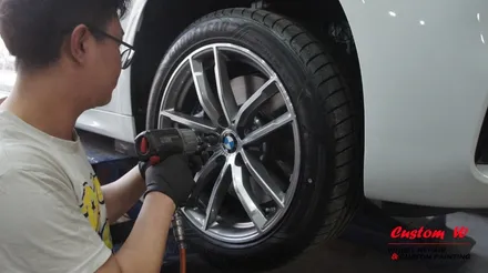 BMW 신형 5시리즈 G30 530I의 신차 구경하기 그리고 블랙유광 휠도색(달라진 PCD와 허브 사이즈). / 용인 처인구