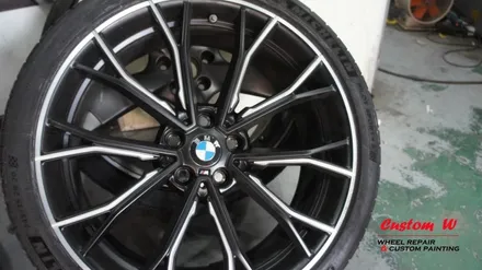 BMW G30 신형 5시리즈 530I 차량의 20인치 669M 휠 다이아몬드컷팅 휠수리. / 용인 처인구