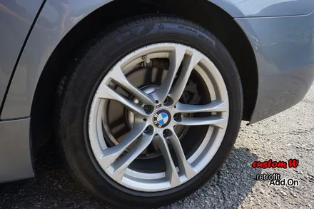 BMW 520D 에어로다이나믹프로 고스트크롬 휠도색 + M퍼포먼스 블루 캘리퍼도색. / 용인 처인구