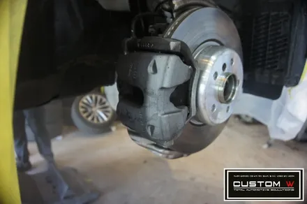 BMW G30 5시리즈 M퍼포먼스 블루 캘리퍼도색. / 용인 처인구