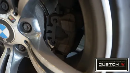 BMW F30 320d 극혐주의! 심각한 수준의 녹과 부식의 캘리퍼 블루 캘리퍼도색. / 용인 처인구