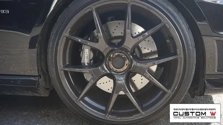 벤츠 SLK 55 AMG RAYS휠 블랙유광 휠도색, 골드 캘리퍼도색. / 용인 처인구