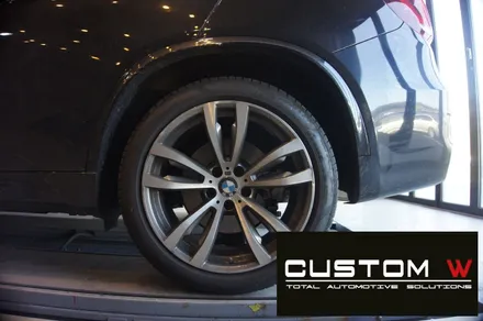 BMW X5 40d 블랙유광 휠도색, 블루 캘리퍼도색. / 용인 처인구