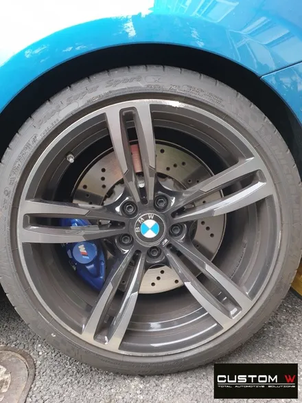 BMW M2 심하게 손상된 437M 휠 상처 수리 후,무광 브론즈 휠도색. / 용인 처인구