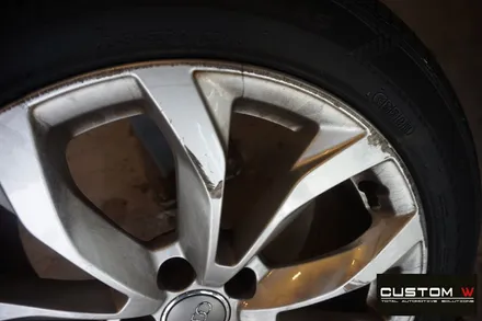 아우디 A6 35TDI 휠 상처 수리 후, 블랙 유광 휠도색. / 용인 처인구