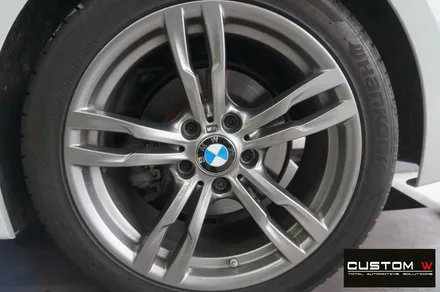 BMW F30 320i 휠 상처 수리 후, 고스트 크롬 휠도색 , 지저분한 캘리퍼 부식 녹 제거 후, 블루 컬러 도색. / 용인 처인구