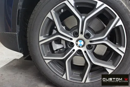 BMW X1 블랙유광 휠도색 + 레드 캘리퍼 도색 / 용인 처인구