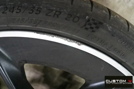 벤츠 CLS53 AMG 기존 고객 휠 상처 수리 후 블랙 실버 투톤 무광 휠도색 / 용인 처인구