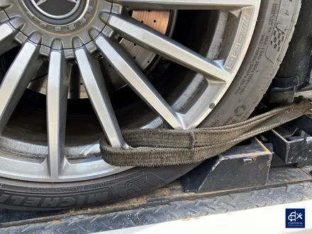 벤츠 GT43 AMG 휠수리 후 투톤 유광 휠도색 + 카본 세라믹 골드 캘리퍼 도색 / 용인 처인구