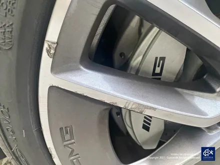벤츠 E53 AMG 휠수리 후 블랙 실버 투톤 무광 휠도색 + 레드 캘리퍼 도색 / 용인 처인구