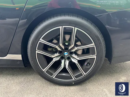 신차 출고 후, 곧바로 방문 주셨어요~! BMW 신형 7시리즈 G70 740D 907M 20인치 휠  블랙 유광 휠도색 (커버 20개 포함) 그리고  블루 캘리퍼 도색까지_! / 용인 처인구