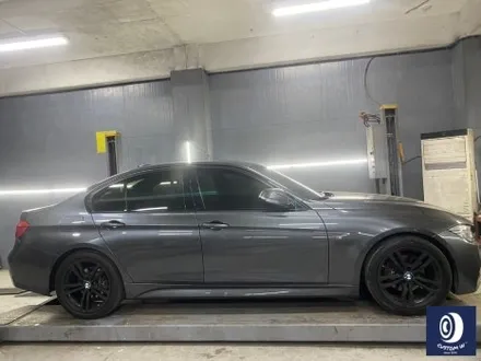 BMW F30 320i 휠도색 불량 재작업 약품 박리 후, 하이그로시 블랙 + 부식 제거 후, 블루 캘리퍼 도색 + 허브 방청 코팅 / 용인 처인구