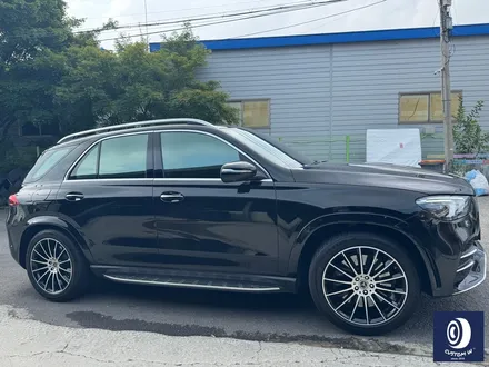 벤츠 GLE450 타 업체 잘못된 수리 도색 이력 / 기존 페인트 제거 (약품 박리) 후, 마차휠 블랙 유광 휠도색 + 레드 캘리퍼 도색 / 용인 처인구