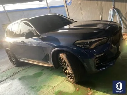 BMW G05 X5 22인치 휠 상처 수리 후, 블랙 유광 휠도색 + 부식 제거 후, 블루 캘리퍼 도색 / 용인 처인구