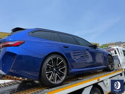 유니크한 차량_!! / BMW G99 M5 투어링 제트 블랙 / 하이그로시 블랙 (검정 유광) 휠 도색 / 용인 처인구