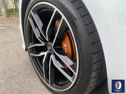 아우디 A7 50TFSI 20인치 다이아몬드 커팅 가공을 이용한 블랙 폴리시 커스텀 투톤 휠도색 + 심각한 부식 제거 후, 카본 세라믹 골드(오렌지 골드) 캘리퍼 도색 작업까지_! / 용인 처인구