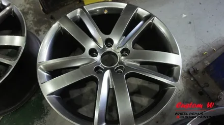 아우디 Q7 휠수리 후 고스트크롬으로 휠도색 + 레드캘리퍼도색(BREMBO로고) / 용인 처인구