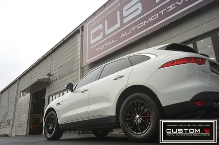 더욱 날렵하게! 재규어 F-PACE 블랙유광 휠도색+ 레드 캘리퍼도색. / 용인 처인구