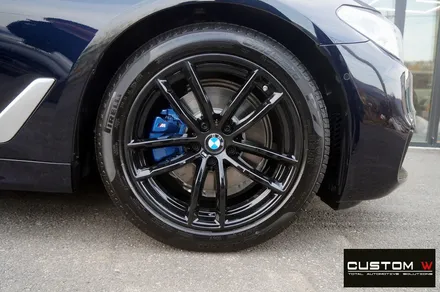 BMW G30 520D 블랙 유광 휠도색 + 블루 캘리퍼 도색 / 용인 처인구