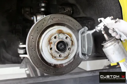 벤츠 GT AMG 쿠페 정확한 공정으로 블랙유광 휠 도색, 골드 캘리퍼 도색 / 용인 처인구
