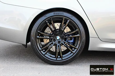 BMW F90 신형 M5 휠 수리 후 블랙유광 휠 도색 / 용인 처인구